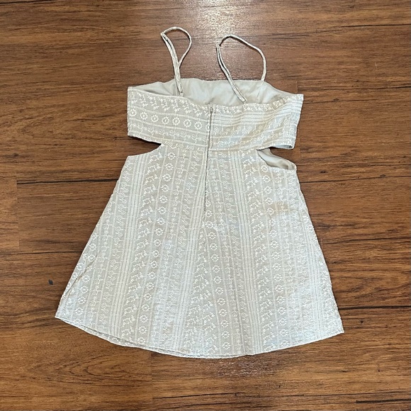 Altard State Dress - Picture 3 of 4